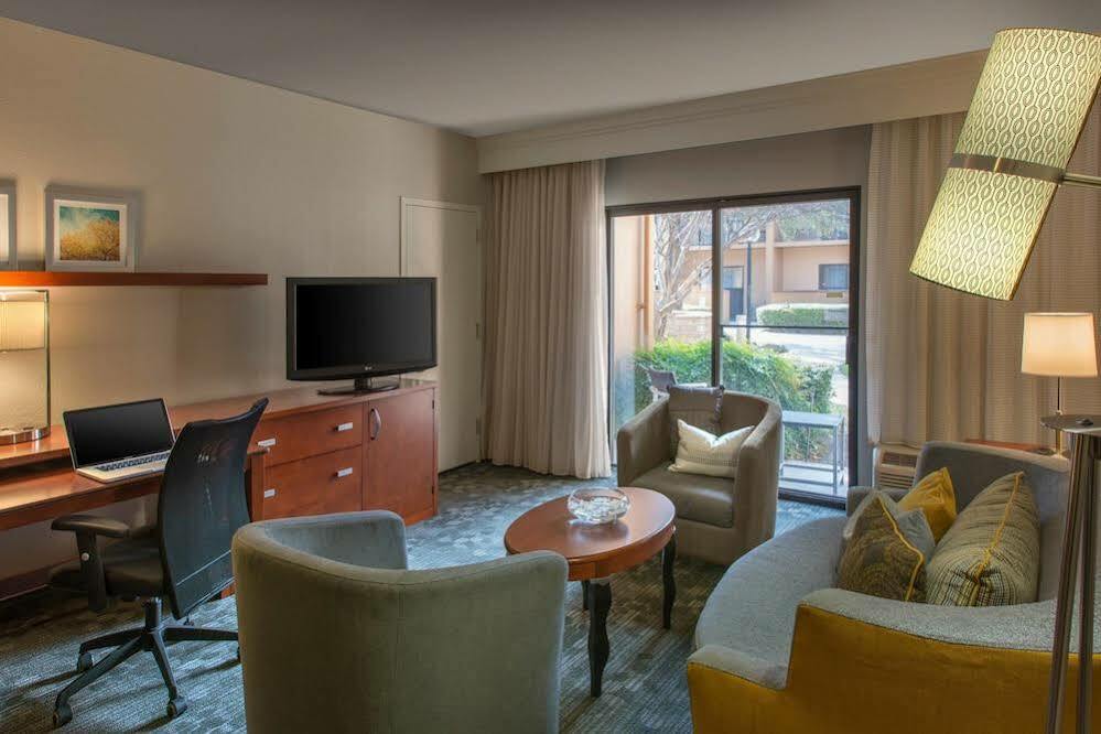 Courtyard Atlanta Norcross/Peachtree Corners Exterior foto